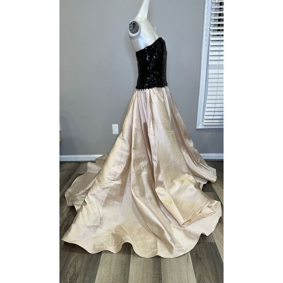 NWT Pamella Roland Mixed-Media Sequin-Embroidered Gown Blush Black Size 10 $4895 - Picture 12 of 13